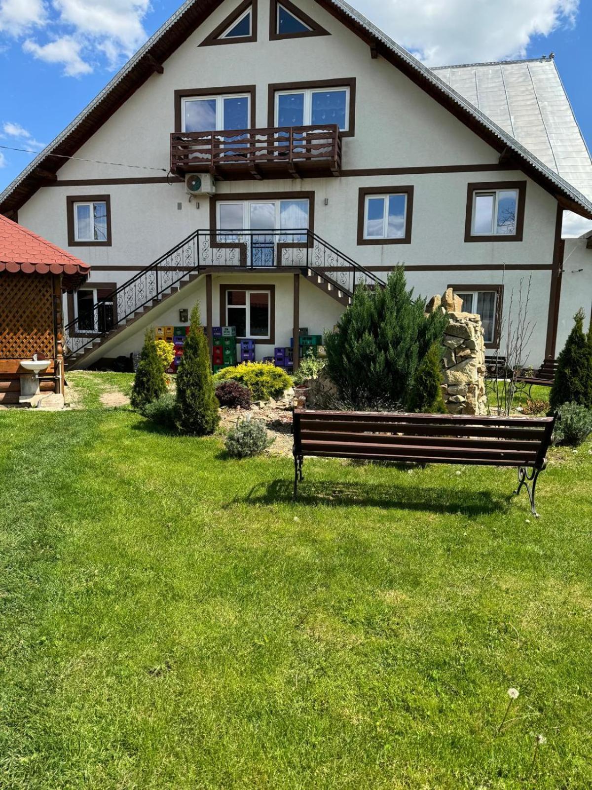 Vila Annemaryy Arbore Екстериор снимка