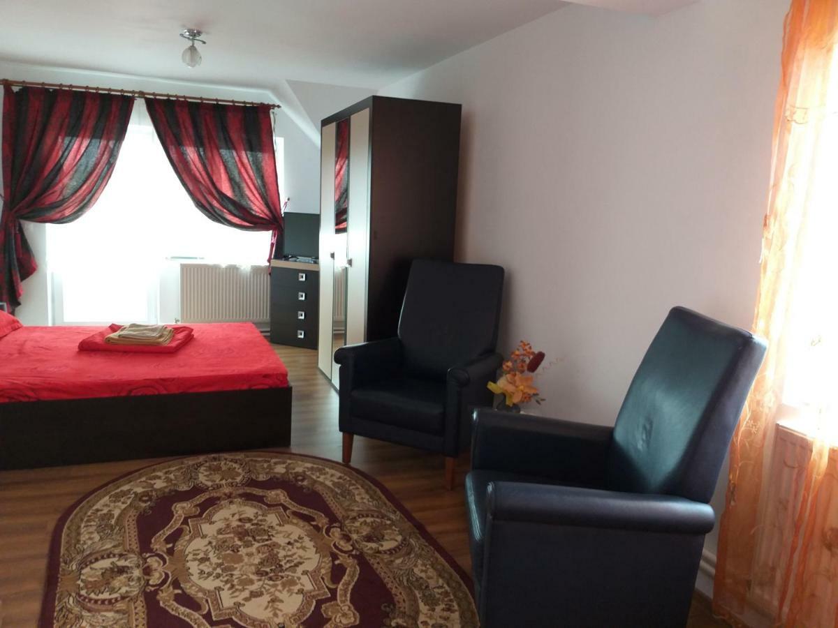 Vila Annemaryy Arbore Екстериор снимка